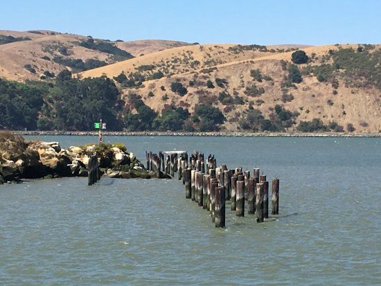 Benicia Public Pier & Beach
